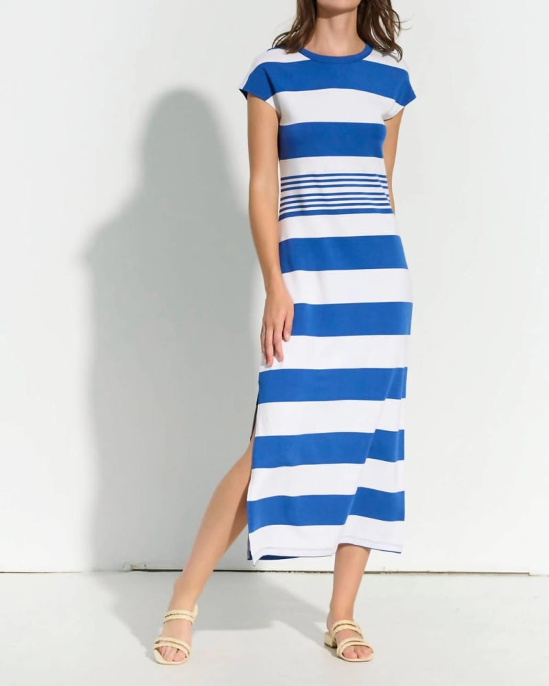 Front of a model wearing a size XL Blake Dress in Sunside Stripes in Sunside Stripes by Hatley. | dia_product_style_image_id:338978